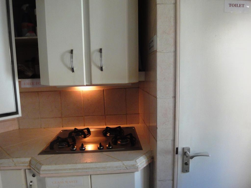 Frank'S Backpackers Helmond Exterior foto